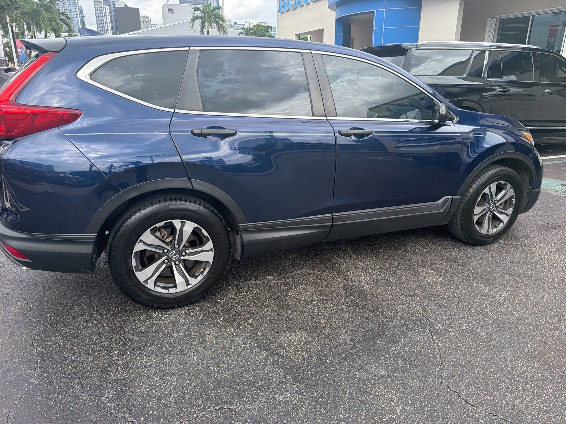 Used 2019 Honda CR-V LX image 8