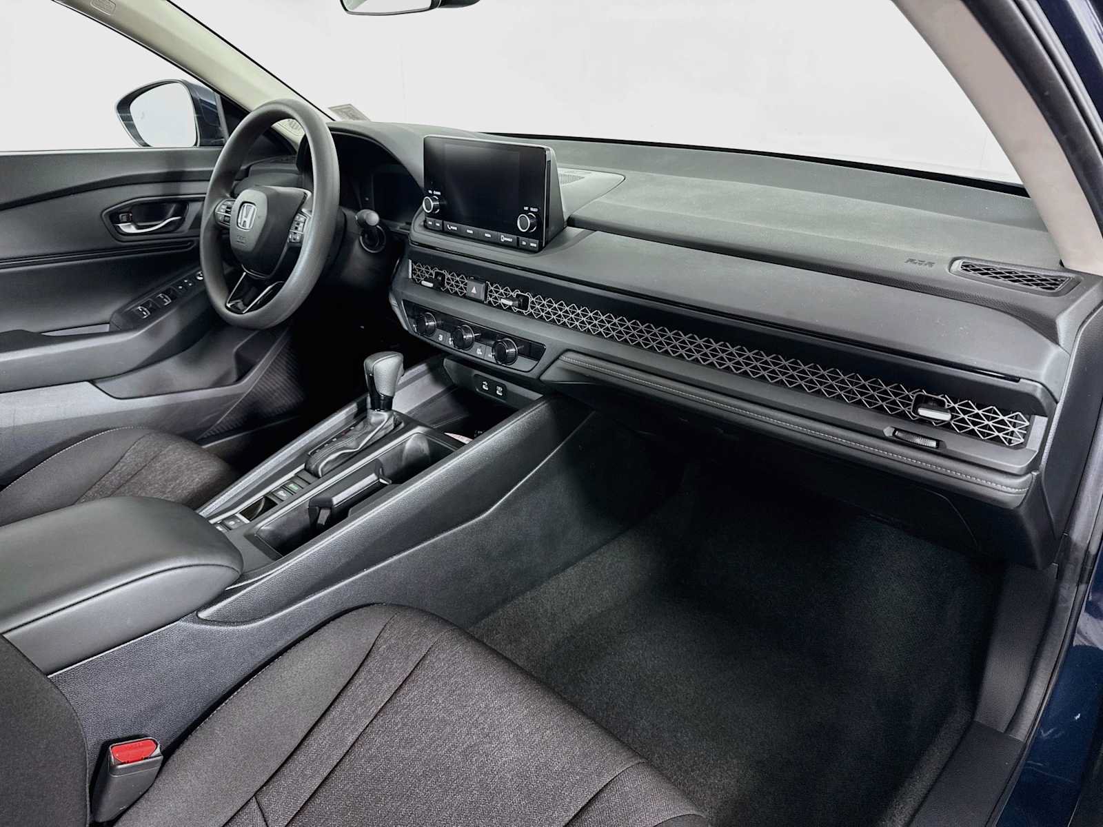 Certified 2024 Honda Accord EX image 29