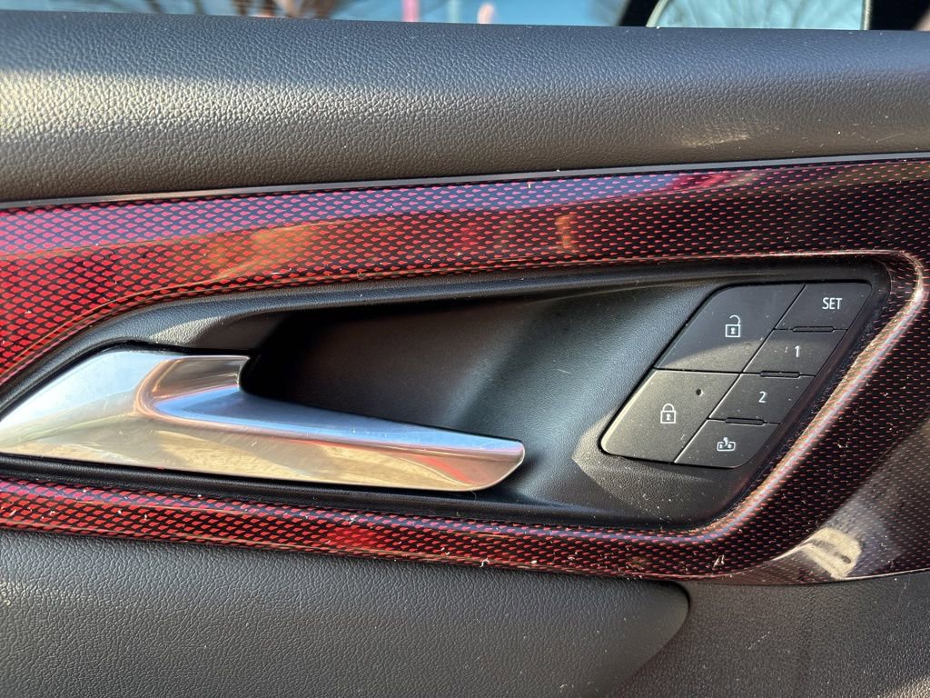 Used 2024 Chevrolet Traverse RS image 20