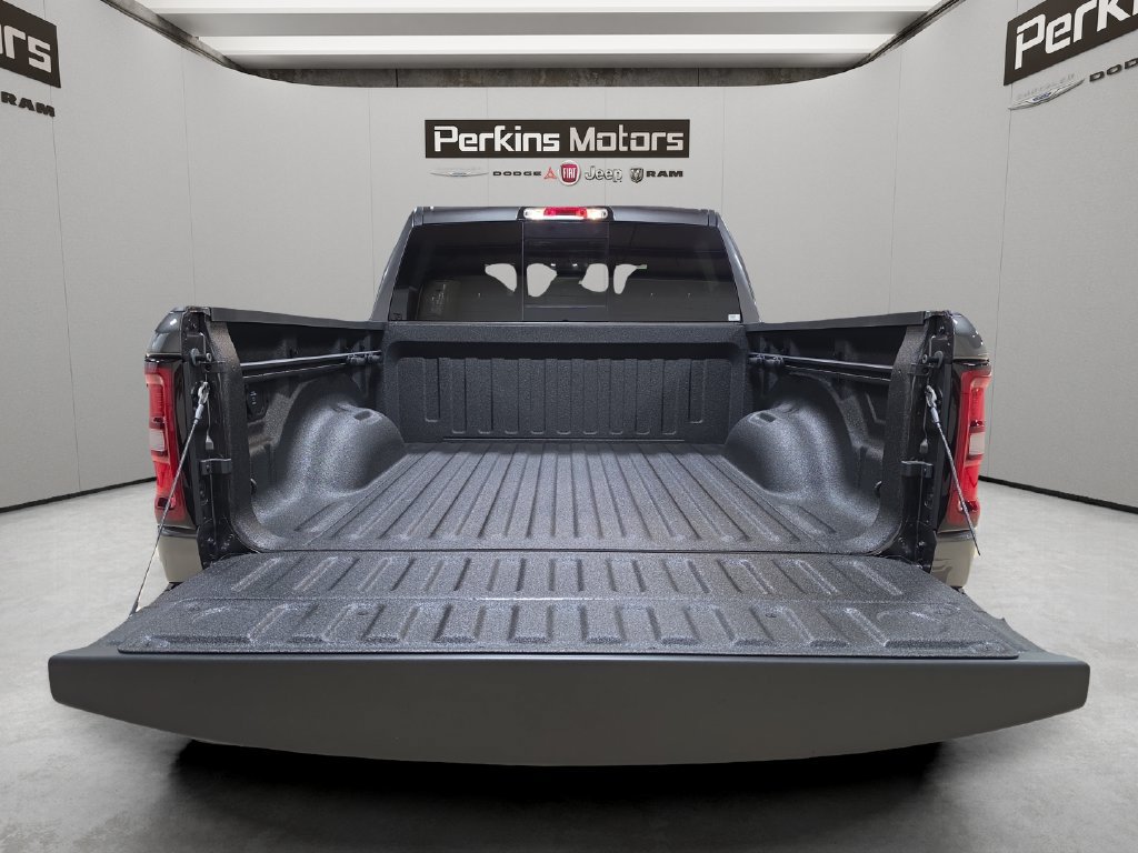 New 2026 RAM 1500 4x4 Crew Cab image 11