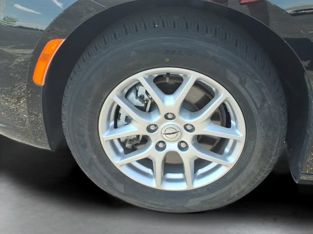 Used 2024 Chrysler Pacifica Touring-L FWD image 16