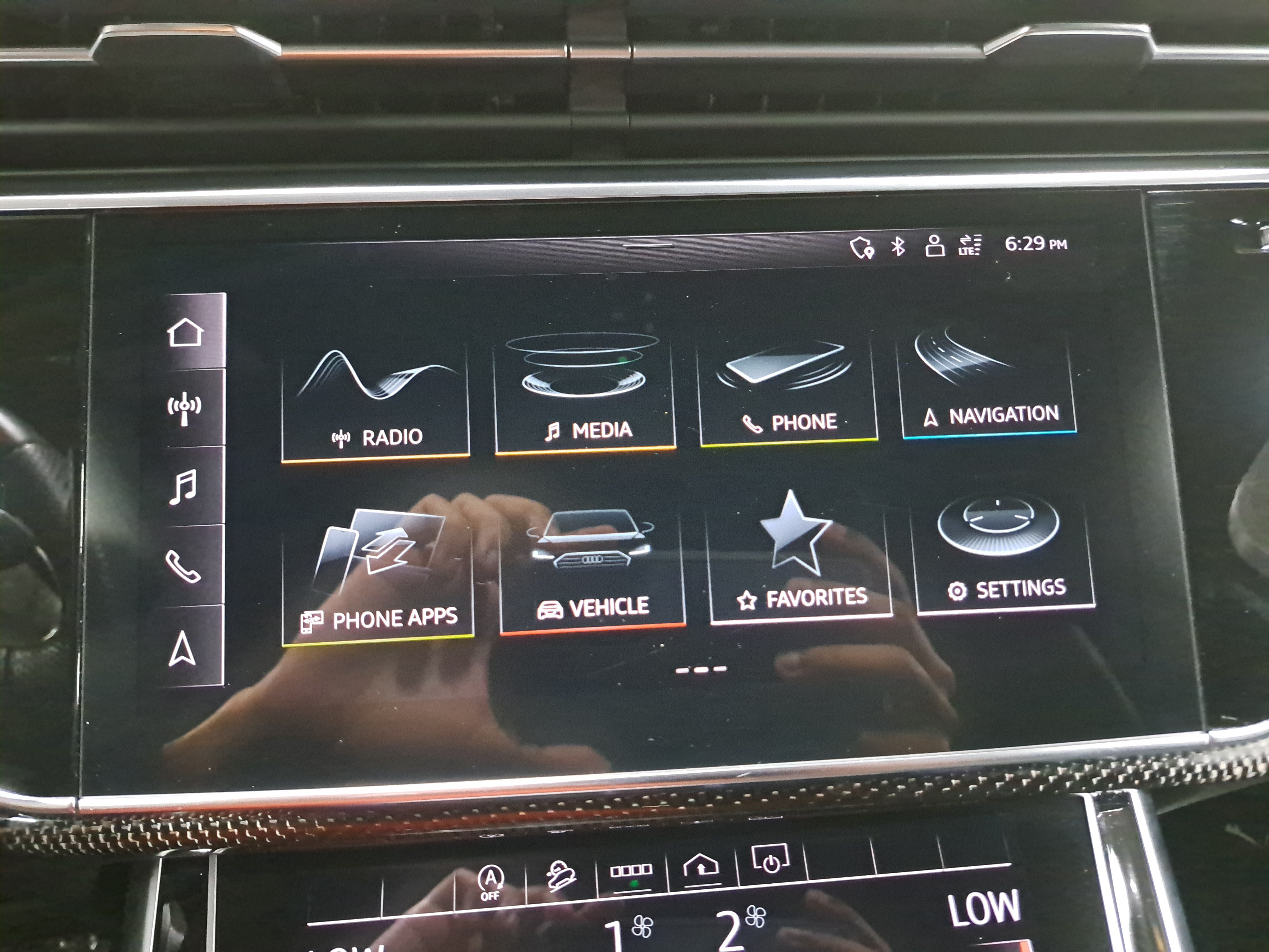Used 2021 Audi SQ7 Premium Plus w/ Driver Assistance Package AWD/4WD image 22