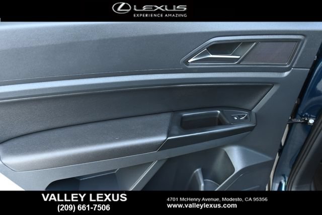 Used 2020 Volkswagen Atlas Cross Sport SE AWD/4WD image 14