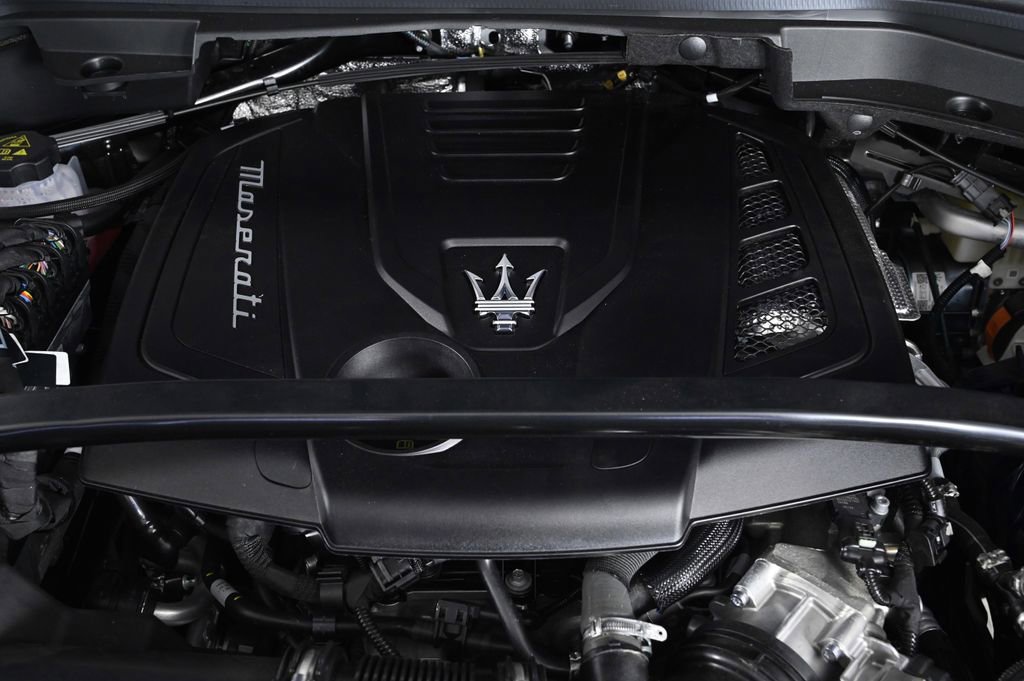 New 2025 Maserati Grecale GT image 28
