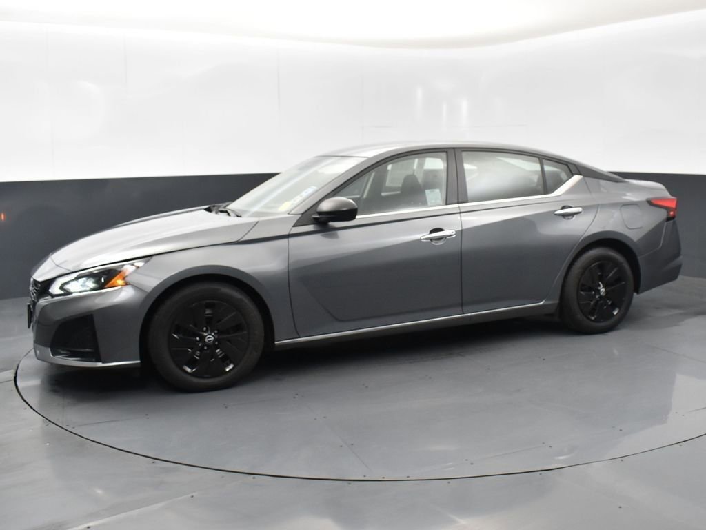 Used 2024 Nissan Altima 2.5 S image 4