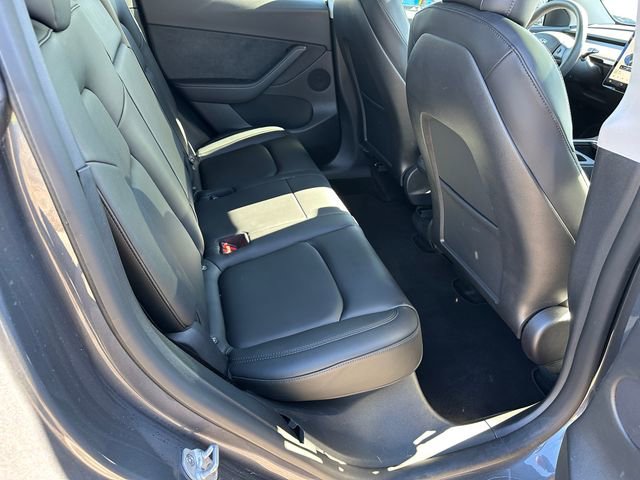 Used 2022 Tesla Model Y Long Range image 10