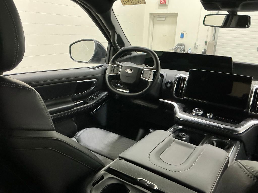 New 2026 Ford Expedition Platinum w/ Stealth Performance Package image 18
