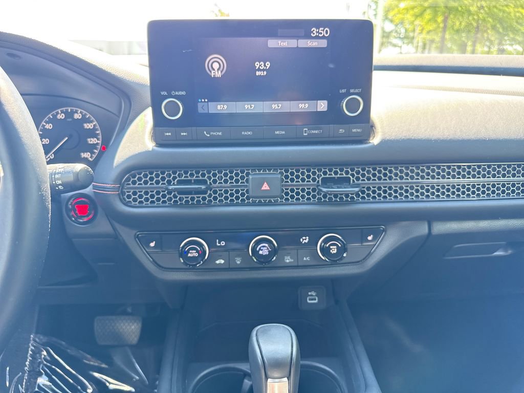 Used 2025 Honda HR-V Sport image 19