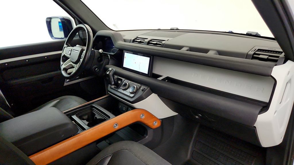 Used 2020 Land Rover Defender 110 SE AWD/4WD image 26