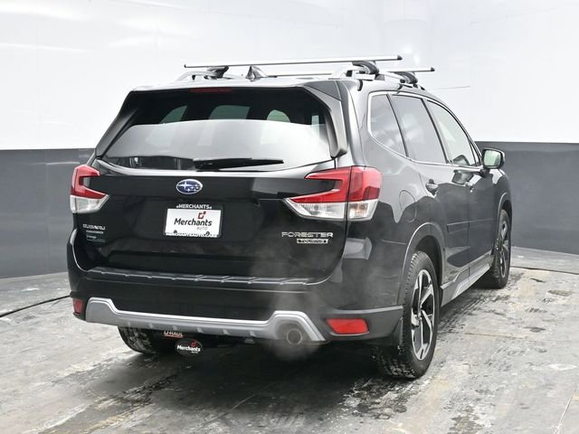 Used 2022 Subaru Forester Touring image 6