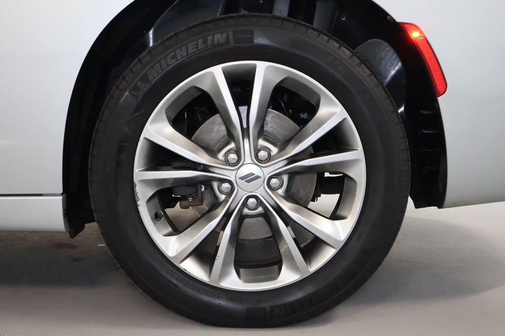 Used 2020 Dodge Charger SXT AWD/4WD image 33