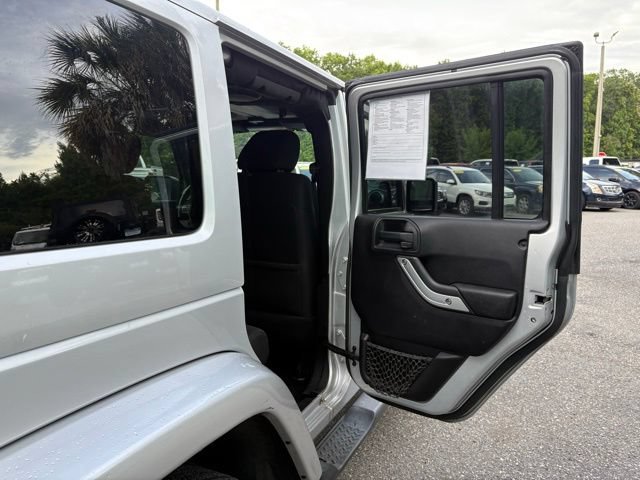 Used 2012 Jeep Wrangler Unlimited Sahara w/ Connectivity Group AWD/4WD image 20