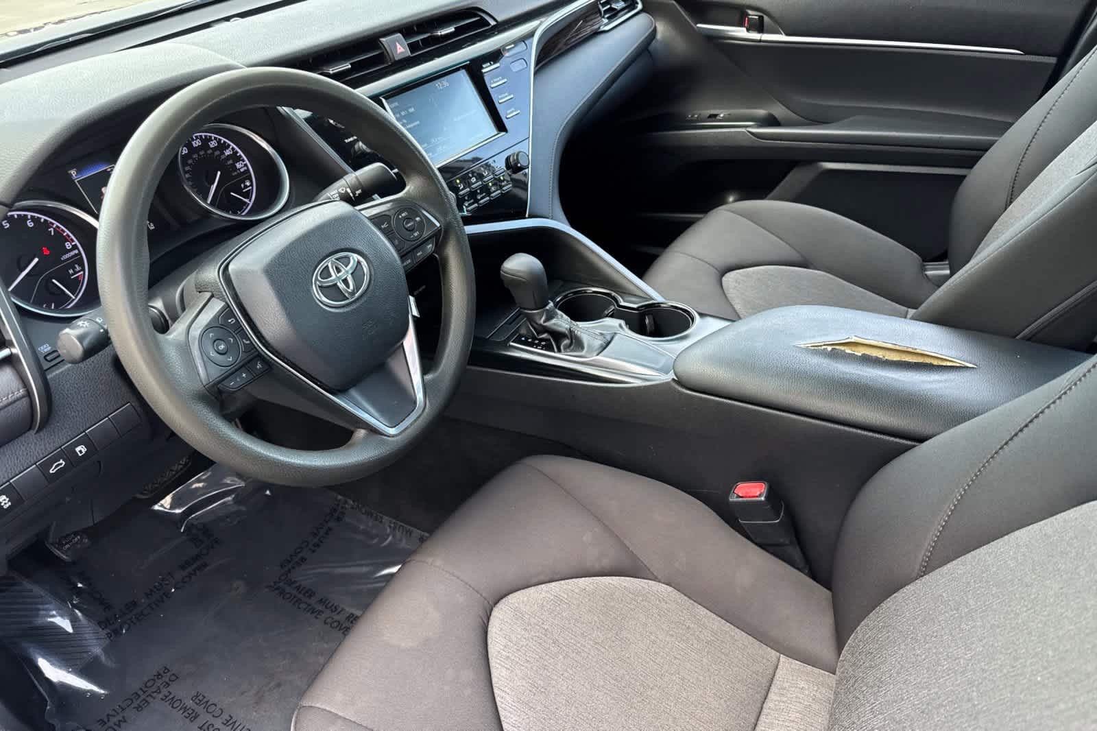 Used 2018 Toyota Camry LE image 11