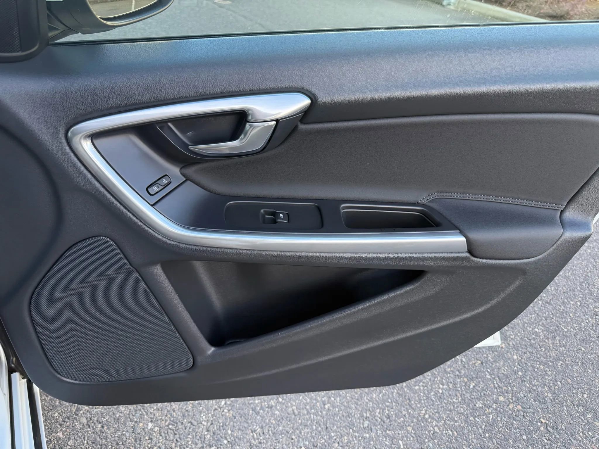 Used 2014 Volvo S60 T5 image 16