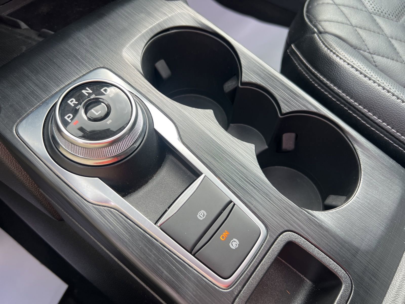 Used 2024 Ford Escape Platinum w/ Premium Technology Package image 34