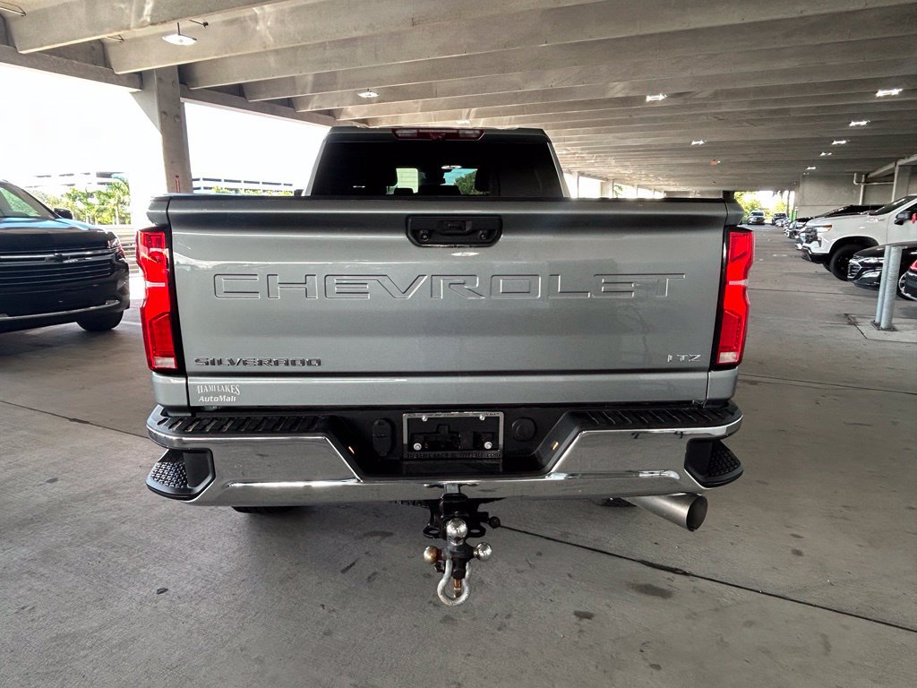 Used 2024 Chevrolet Silverado 2500 LTZ AWD/4WD image 4