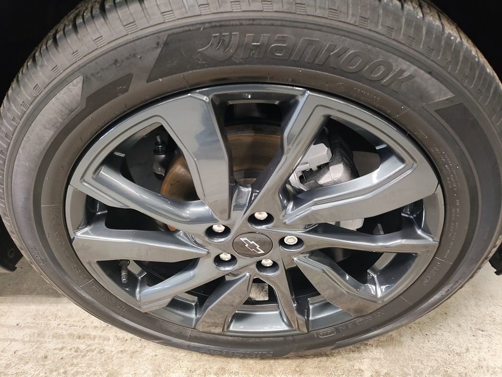 Used 2023 Chevrolet Equinox RS w/ LPO, Floor Liner Package image 4