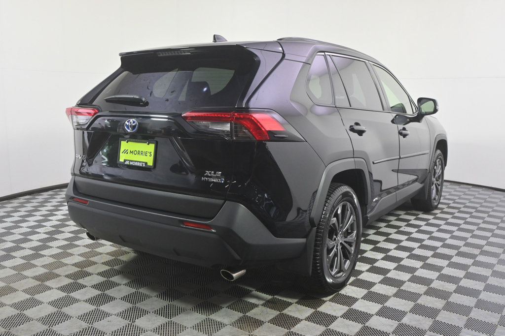 Used 2023 Toyota RAV4 XLE Premium AWD/4WD image 6