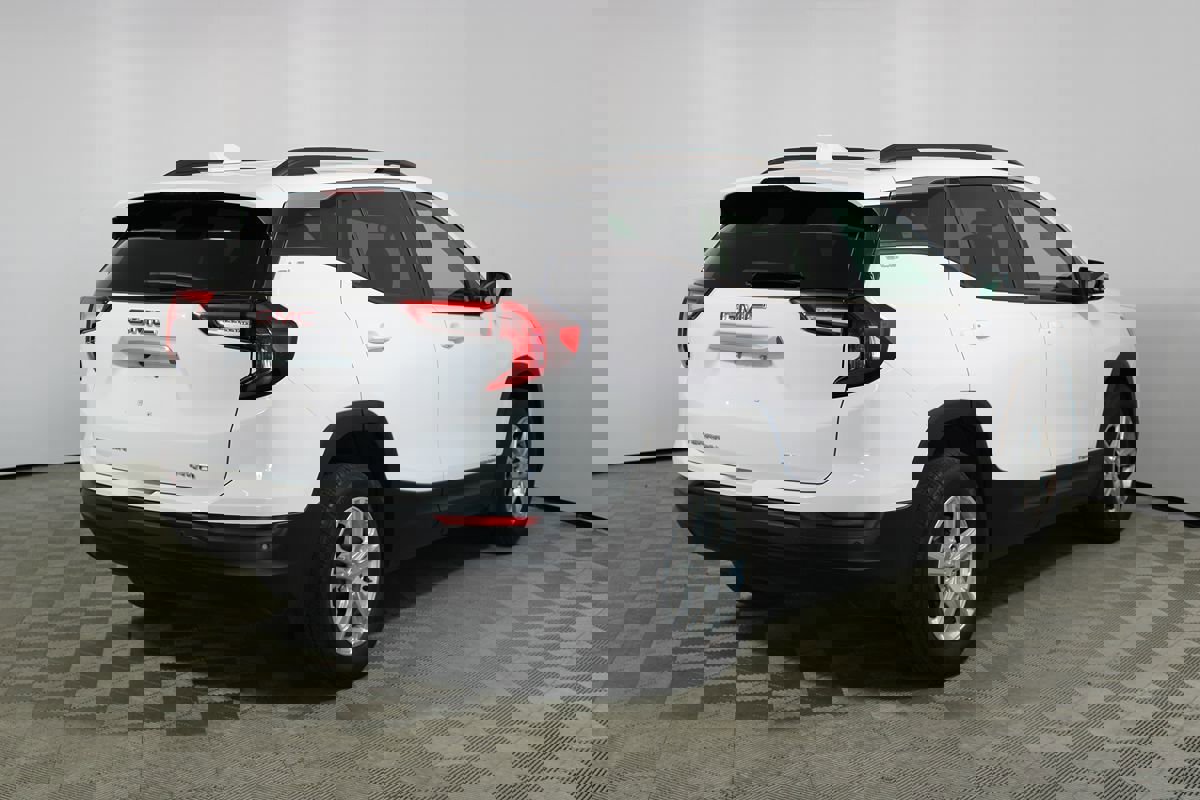 Used 2023 GMC Terrain SLE w/ Driver Convenience Package image 41