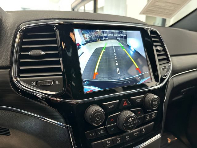 Used 2019 Jeep Grand Cherokee Limited AWD/4WD image 24