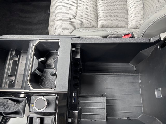 Used 2022 Toyota Tundra Limited AWD/4WD image 24