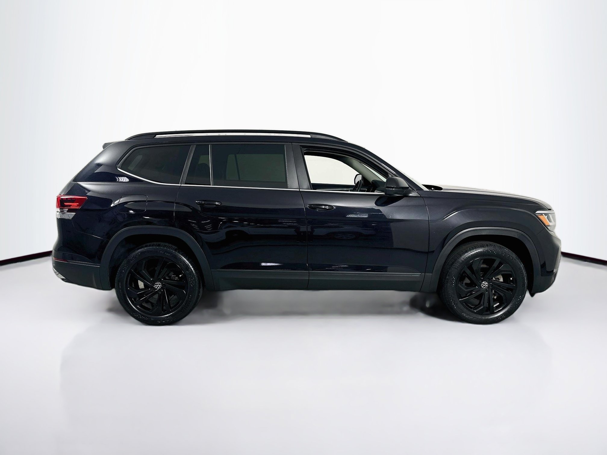 Used 2022 Volkswagen Atlas SE FWD image 4