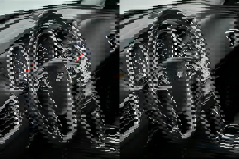 Used 2016 Chevrolet Equinox LTZ w/ Enhanced Convenience Package image 20