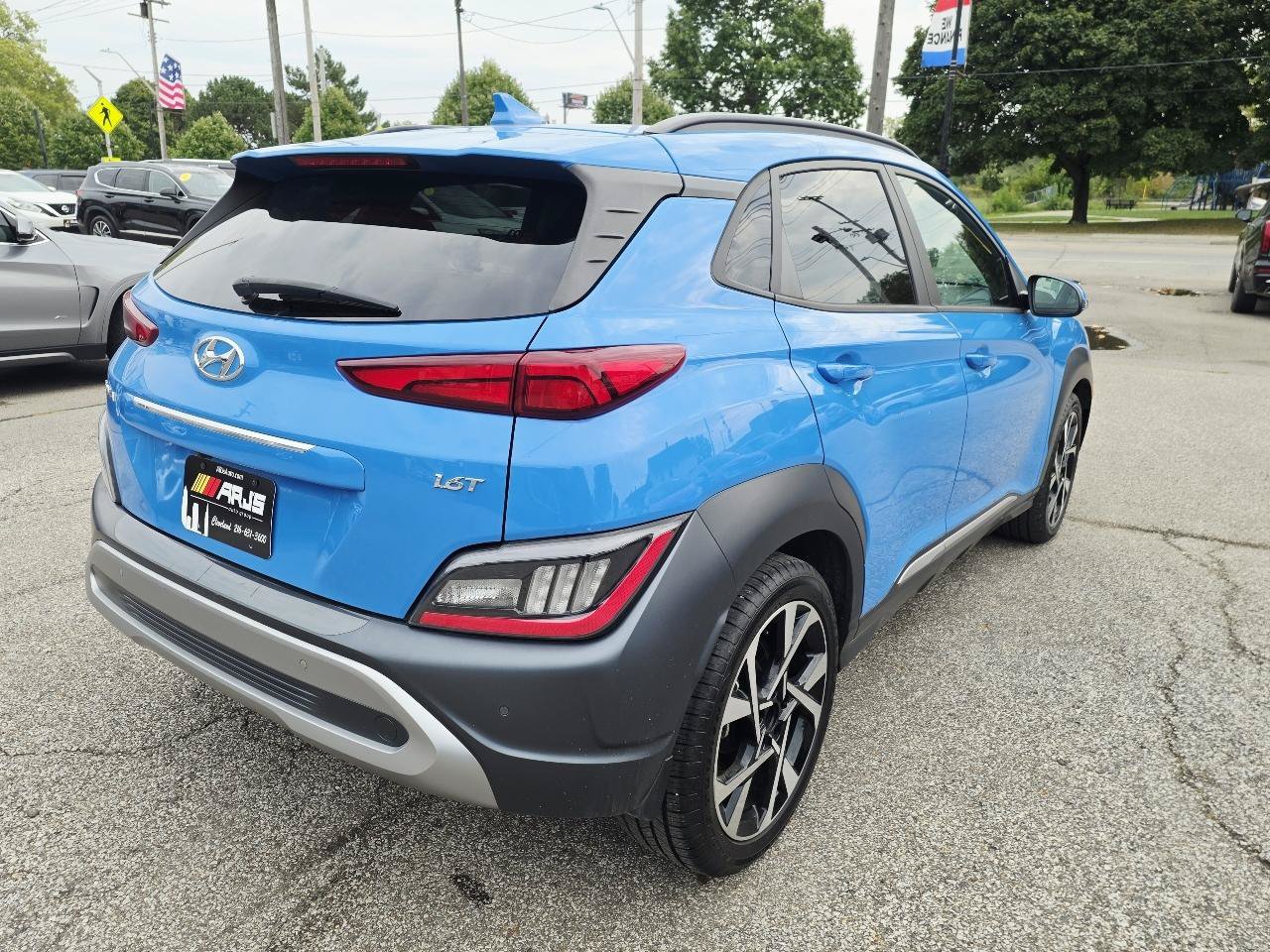 Used 2022 Hyundai Kona Limited FWD image 5