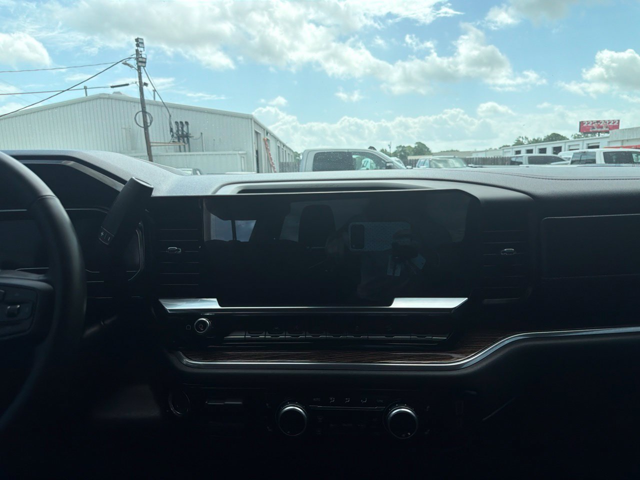 Used 2024 GMC Sierra 1500 Elevation AWD/4WD image 10