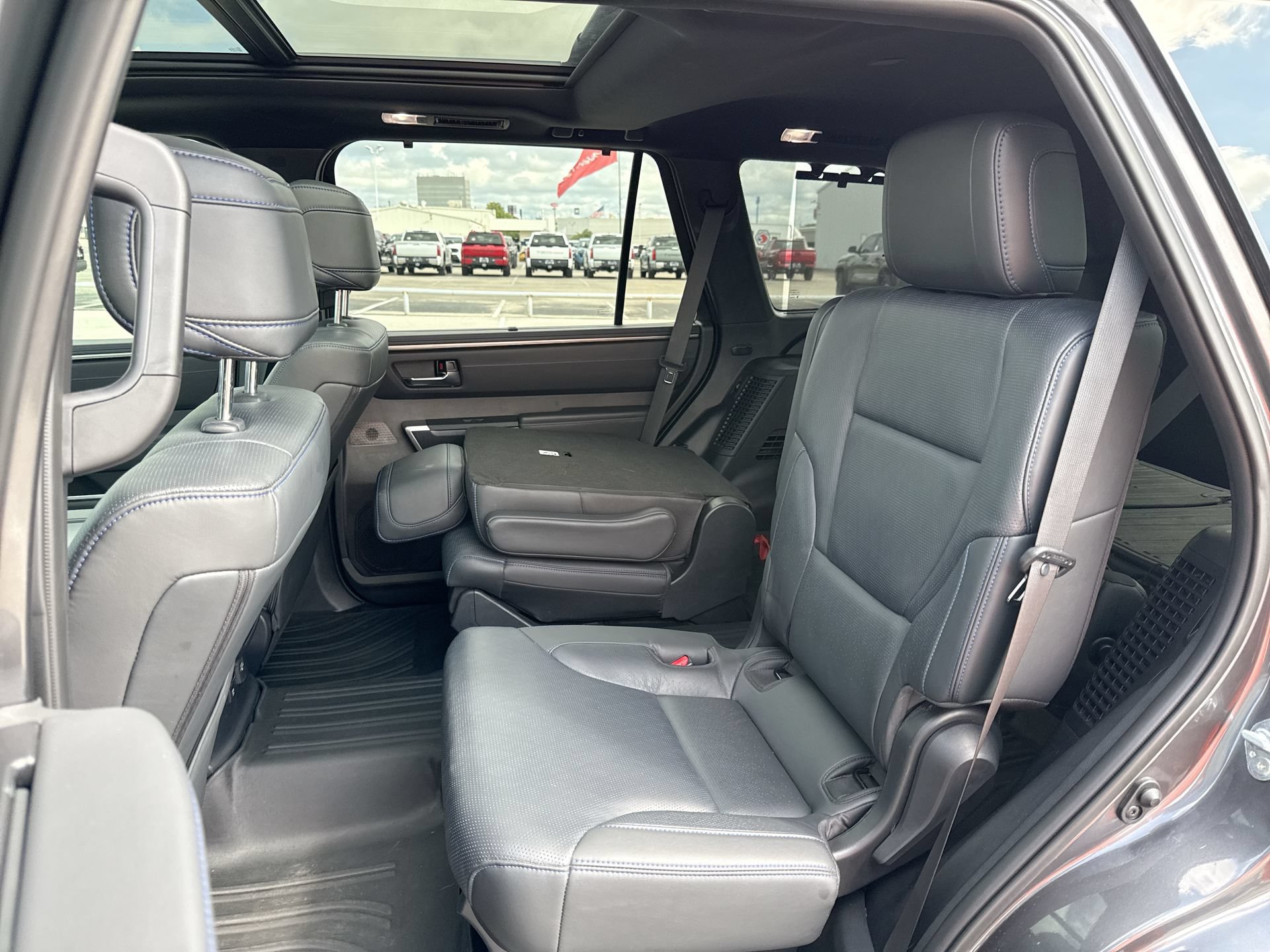 Certified 2025 Toyota Sequoia Platinum AWD/4WD image 24