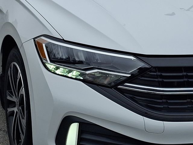 Used 2023 Volkswagen Jetta Sport image 9