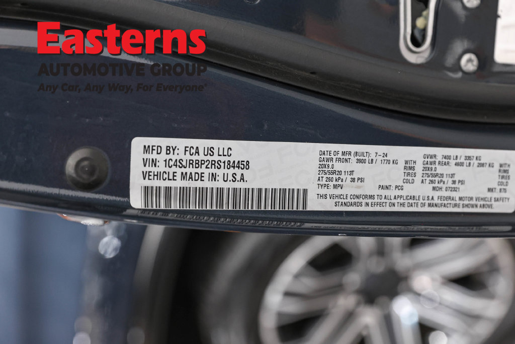 Used 2024 Jeep Wagoneer L Series II w/ Flexible Seating Group RWD image 43