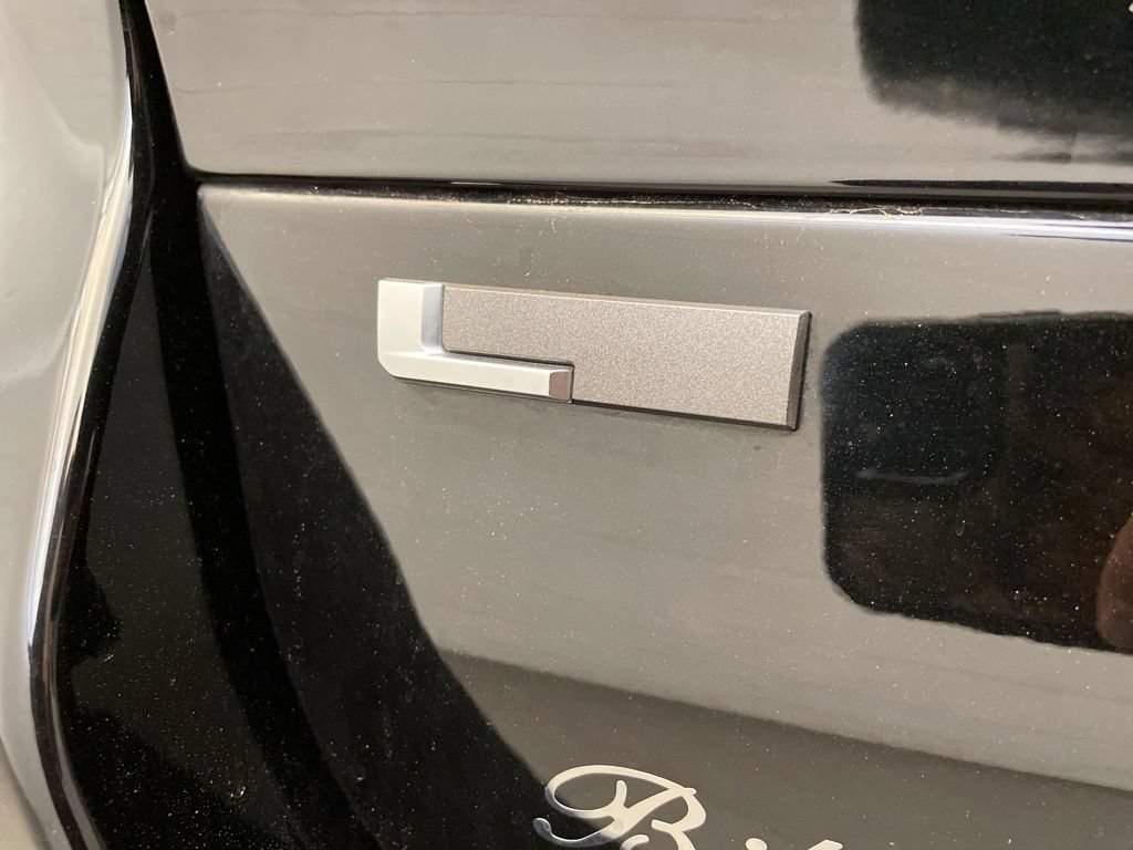 Certified 2023 Jeep Grand Cherokee L Summit w/ Luxury Tech Group V RWD image 8