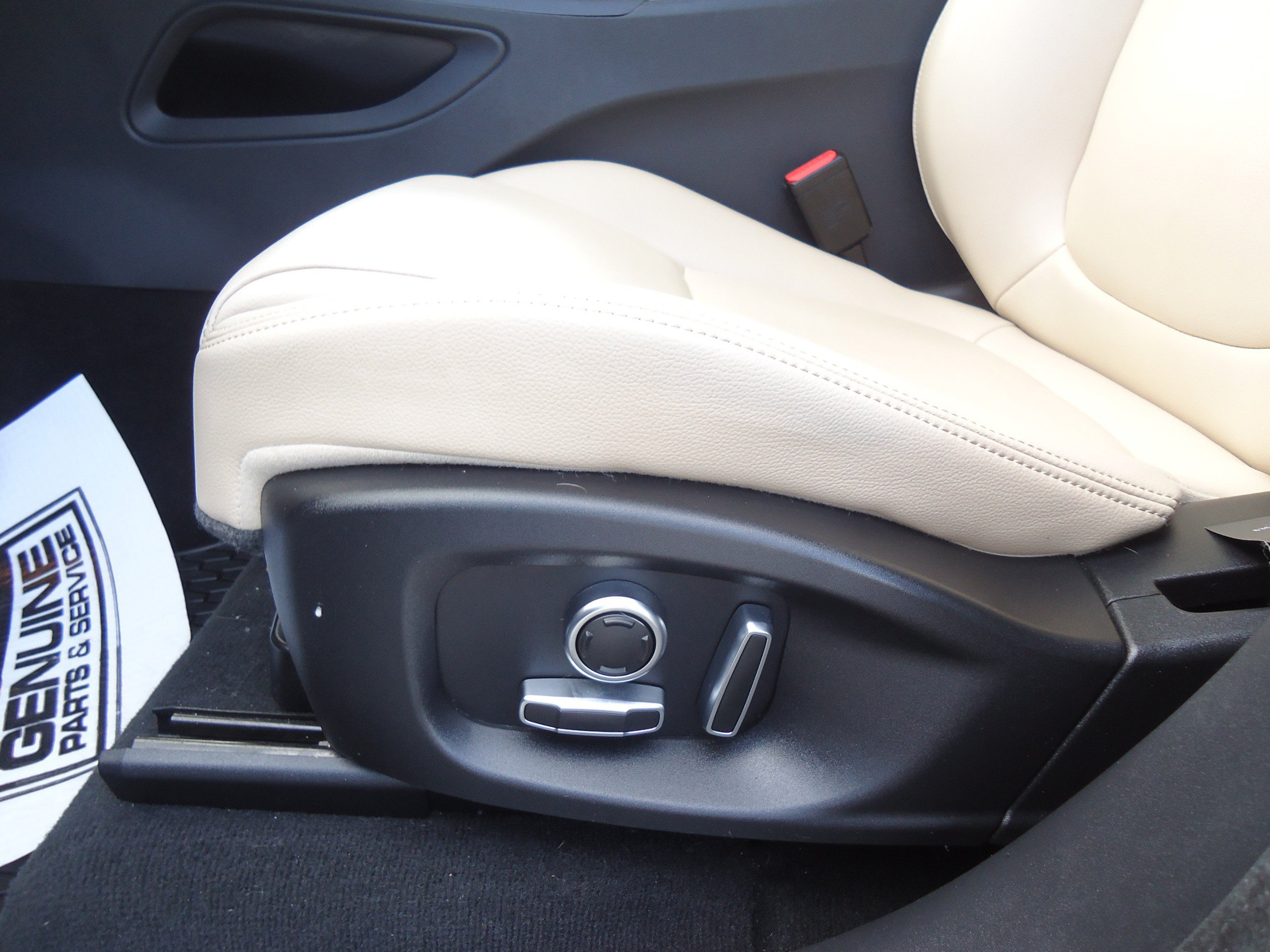 Used 2020 Jaguar F-PACE Premium AWD/4WD image 25