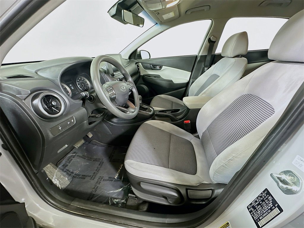 Used 2022 Hyundai Kona SE image 15