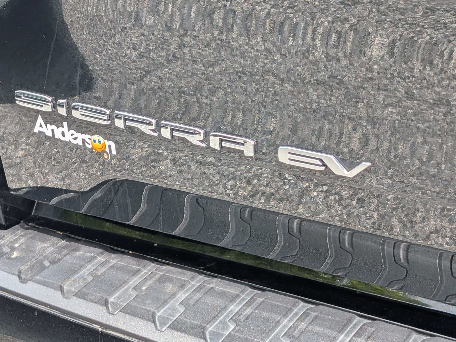 Certified 2025 GMC Sierra EV Denali AWD/4WD image 8