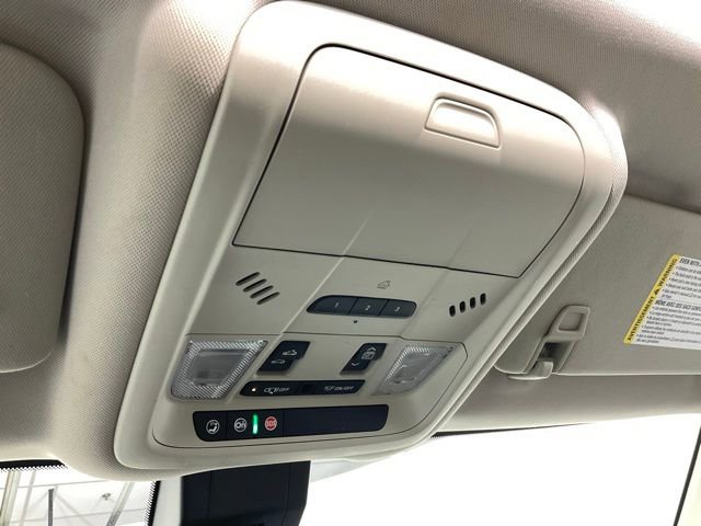 Used 2024 GMC Terrain Denali w/ Denali Premium Package image 18