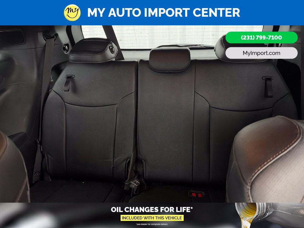 Used 2025 Toyota Sienna Limited AWD/4WD image 25