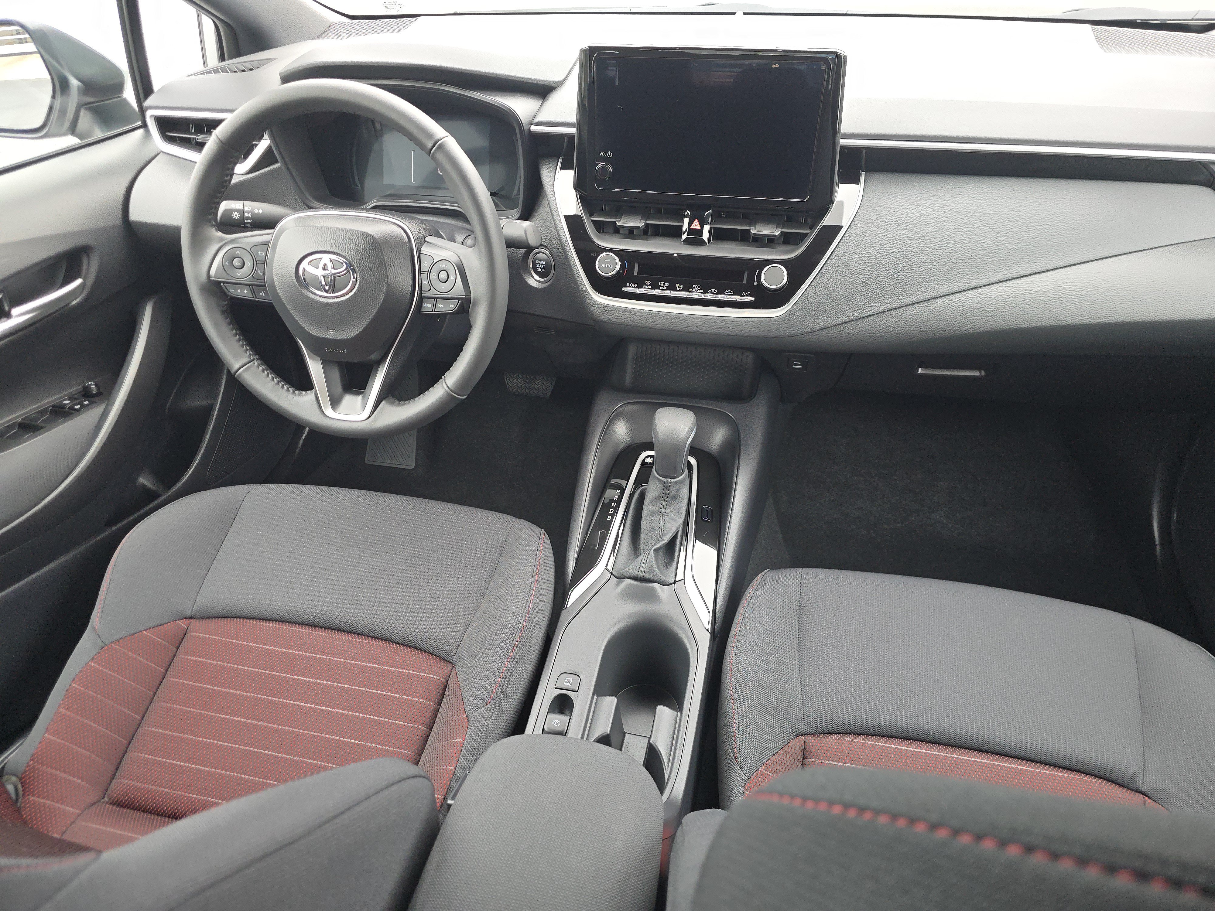 Used 2026 Toyota Corolla SE FWD image 18