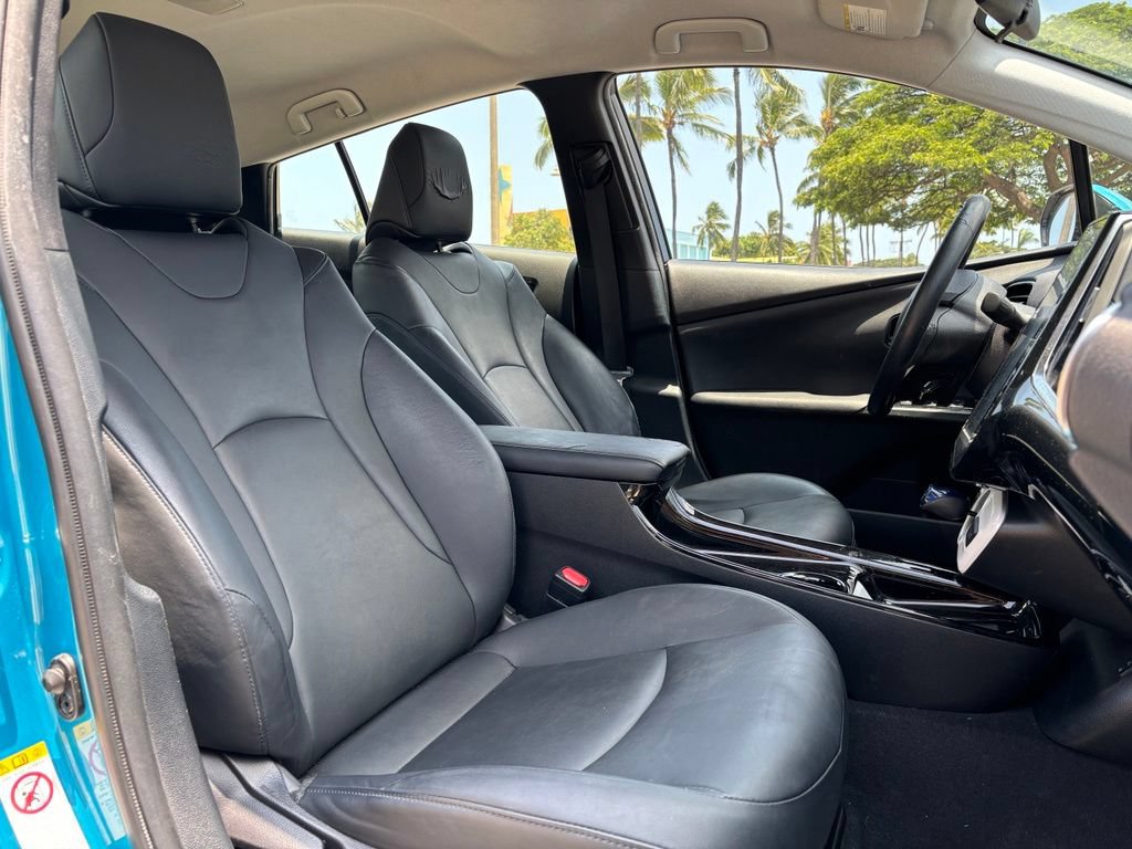 Used 2017 Toyota Prius Prime Advanced FWD image 9