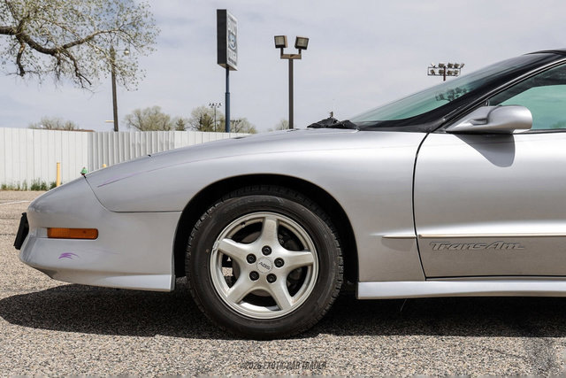 Used 1995 Pontiac Firebird Trans Am RWD image 4