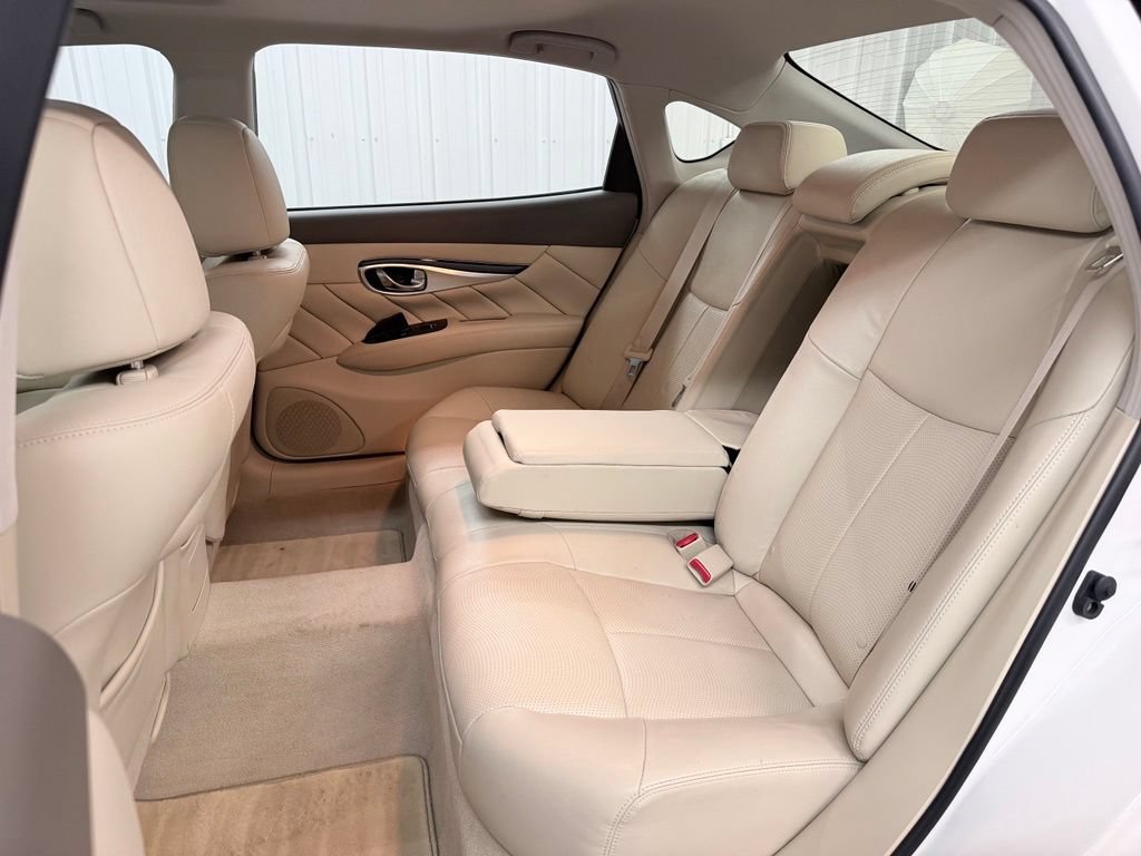Used 2019 INFINITI Q70 L 3.7 RWD image 32