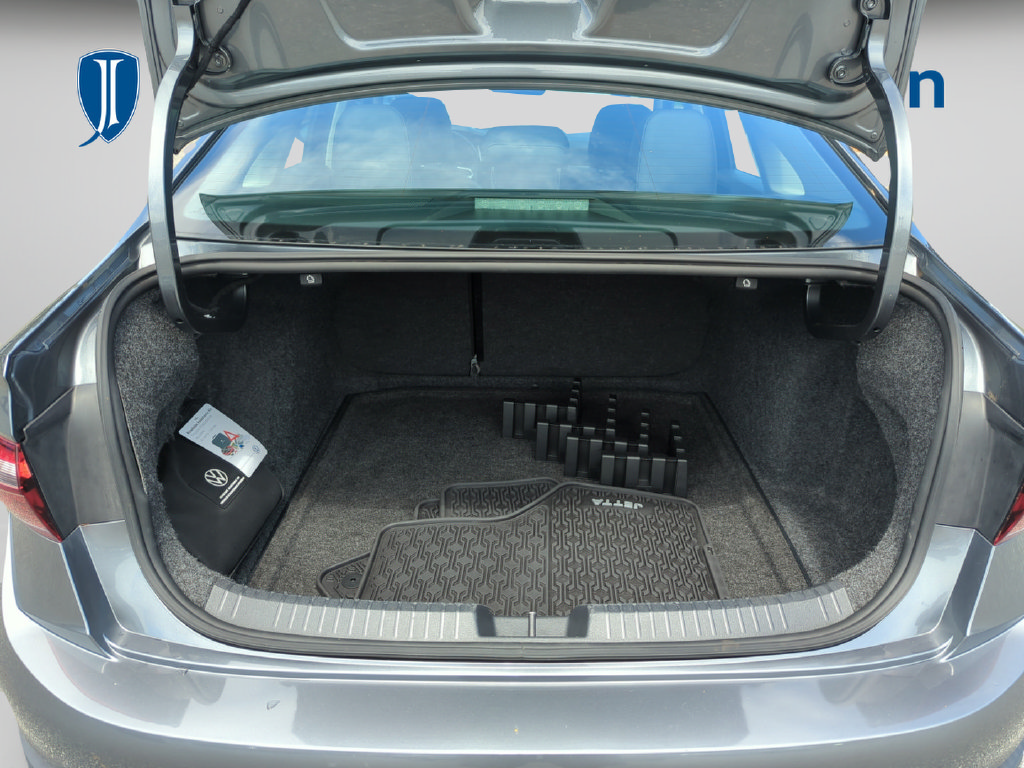 Used 2022 Volkswagen Jetta SE FWD image 19