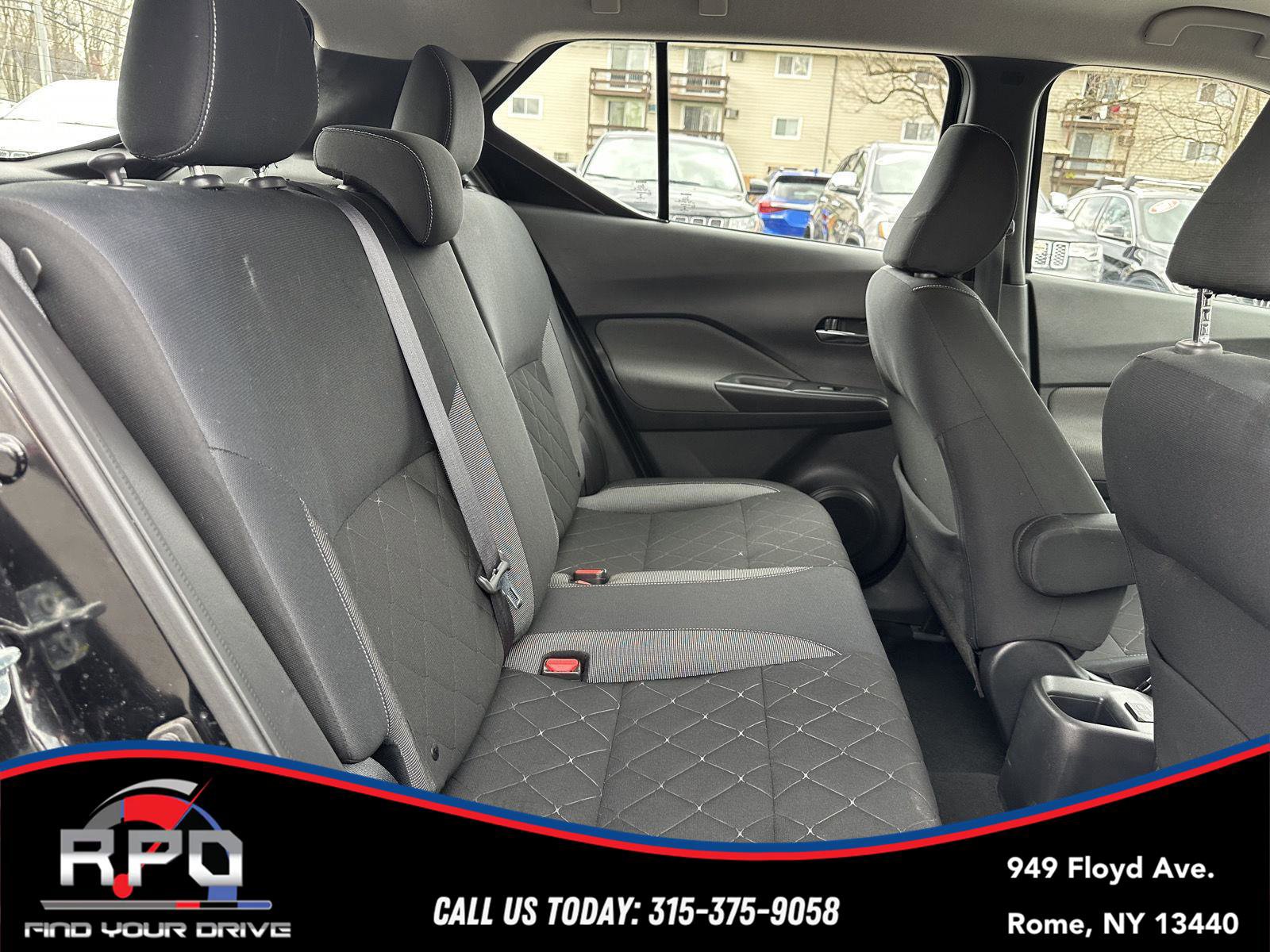 Used 2019 Nissan Kicks SV image 30