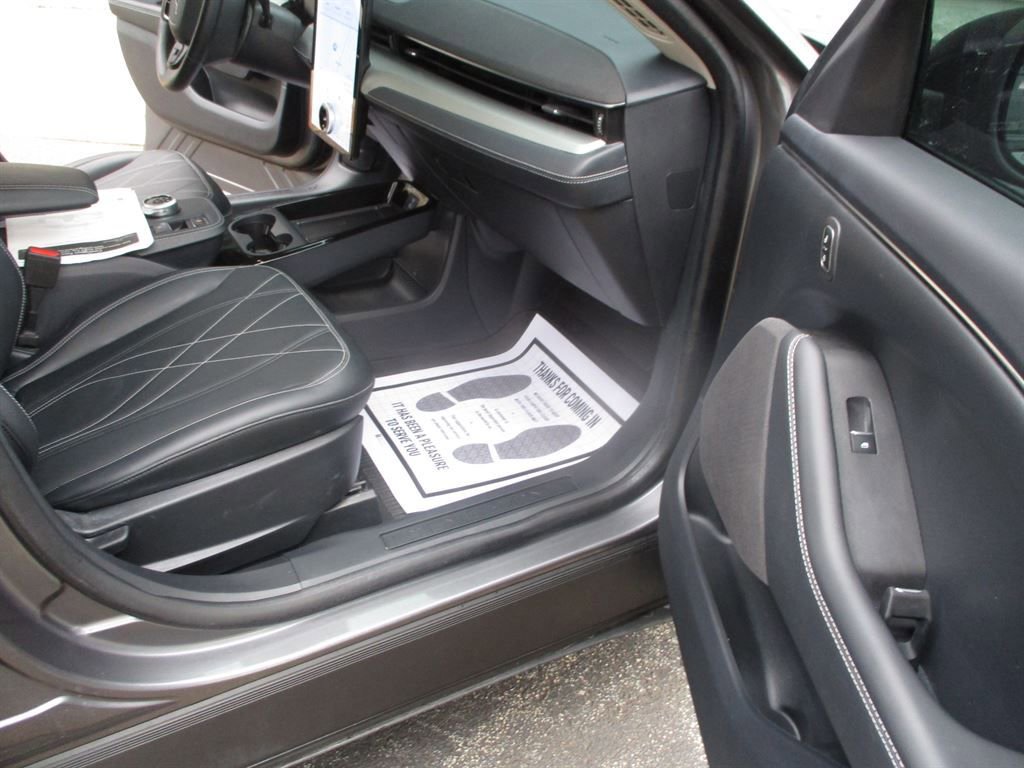 Used 2023 Ford Mustang Mach-E Select w/ Comfort Package Lite image 7