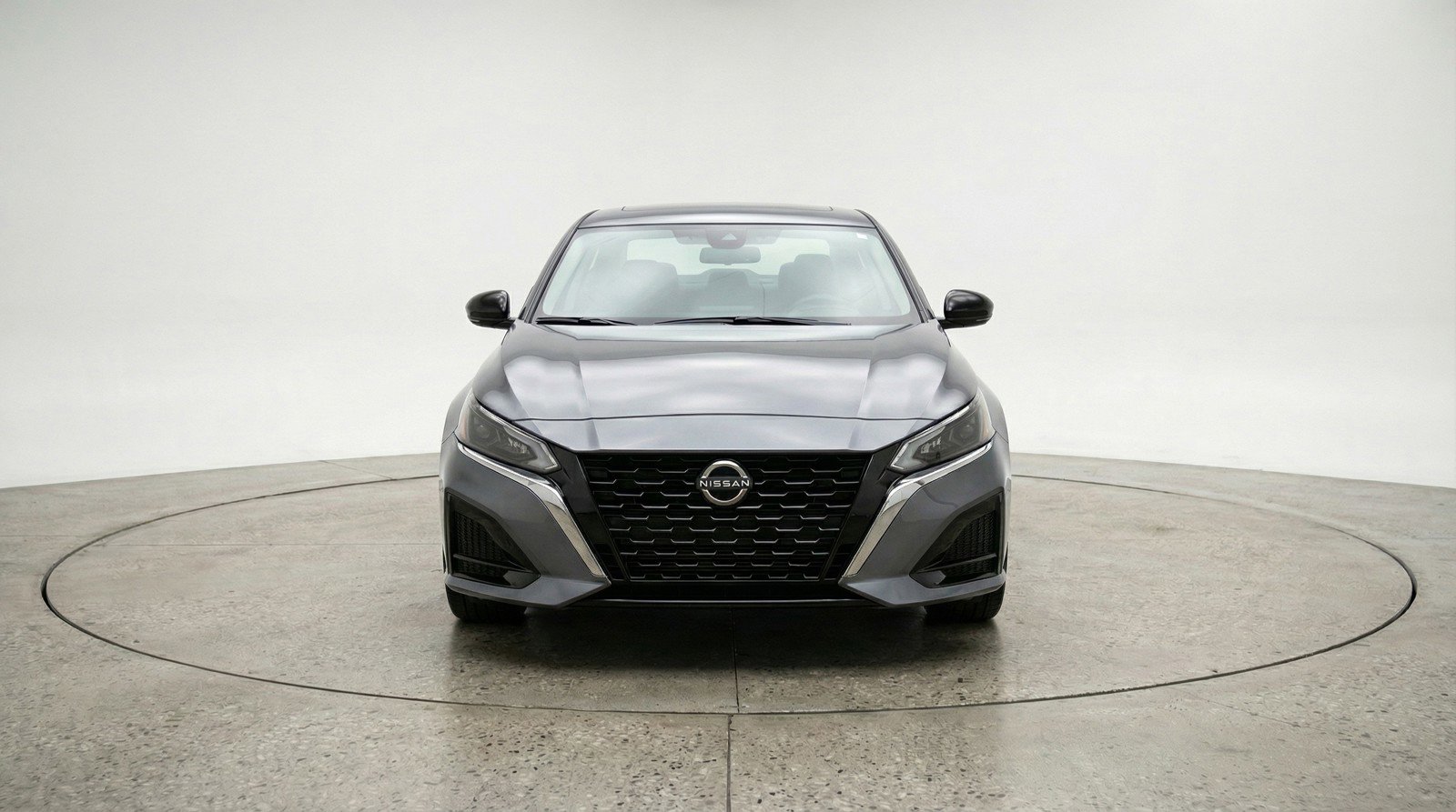 Used 2025 Nissan Altima 2.5 SR image 2