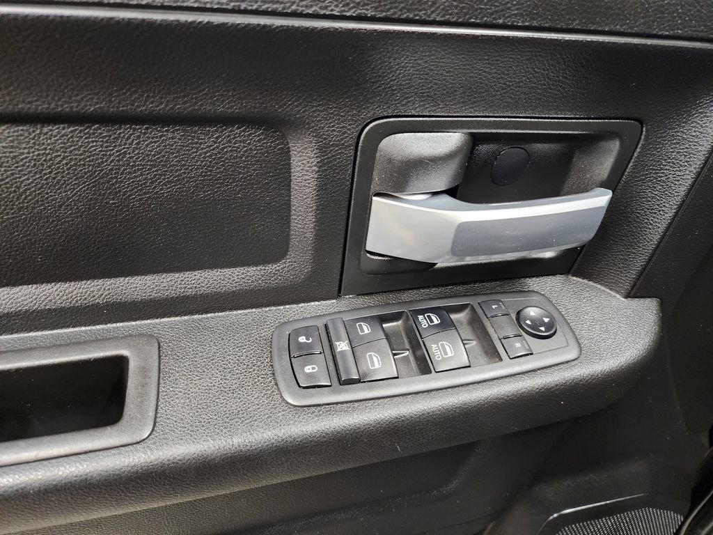 Used 2019 RAM 3500 Tradesman w/ Chrome Appearance Group image 10