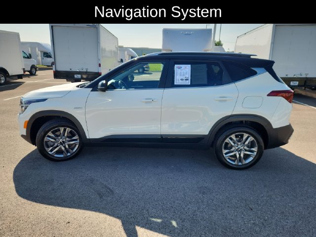 Used 2022 Kia Seltos S AWD/4WD image 4