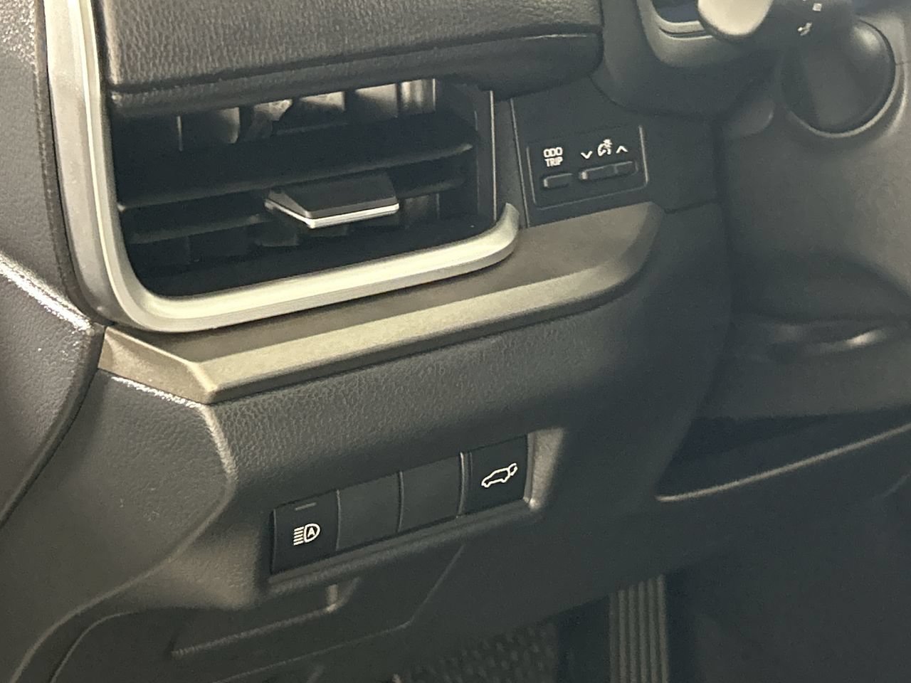 Used 2025 Toyota Grand Highlander AWD image 13