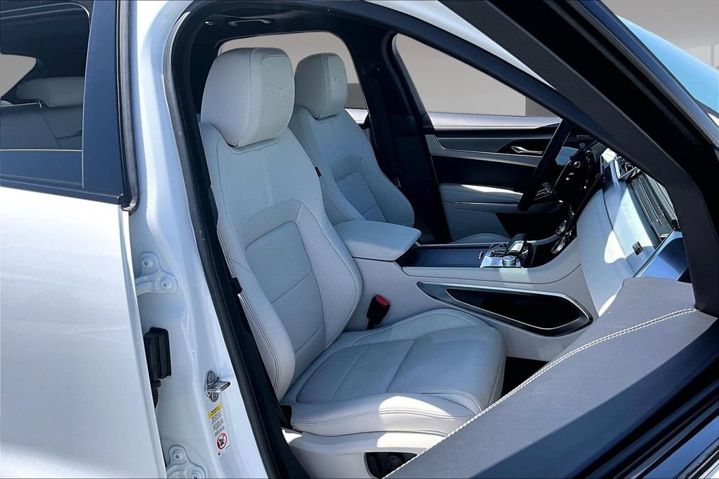 Used 2024 Jaguar F-PACE R-Dynamic S AWD/4WD image 27